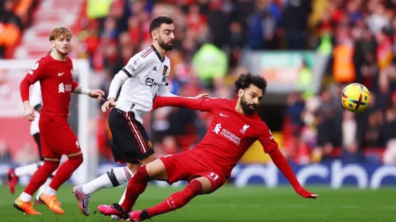 مدافع ليفربول: صلاح اختفى.. ولا ينكر ذلك إلا "أعمى"