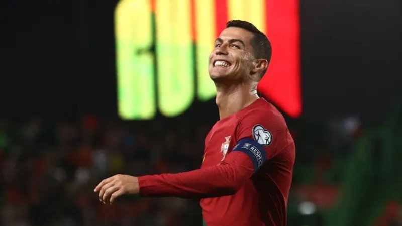 مارتينيز يشيد برونالدو في بداية دورة عمل جديدة لمنتخب البرتغال