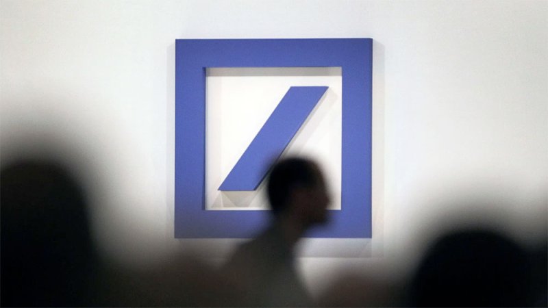 سهم "دويتشه بنك" يهبط 8.5% وسط مخاوف بشأن ديونه