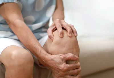 أهمها الحلويات.. إذا كنت تعاني من مشكلات بالمفاصل ابتعد عن هذه المأكولات