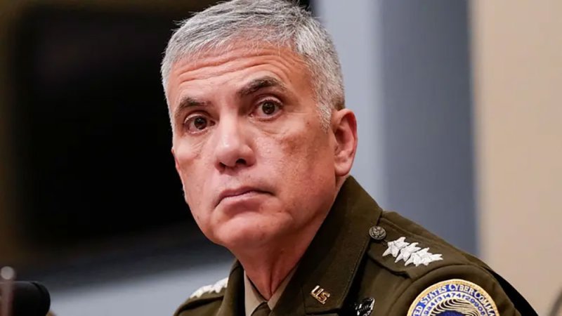 جنرال أميركي يكشف سبب فشل روسيا بتنفيذ هجمات سيبرانية ضد كييف