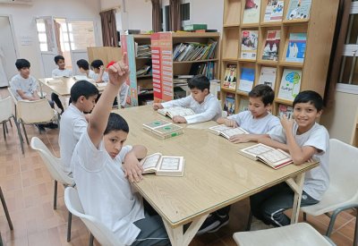 مجلس رمضاني لتعليم القرآن الكريم في مدرسة أحمد الفاتح