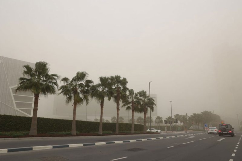 تصاعد للغبار وطقس معتدل في البحرين