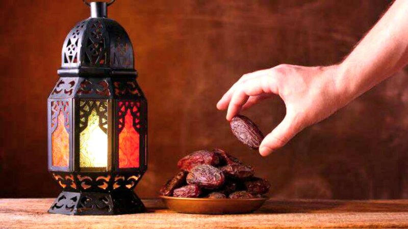ماهي عقوبة الإفطار جهراً في البحرين؟