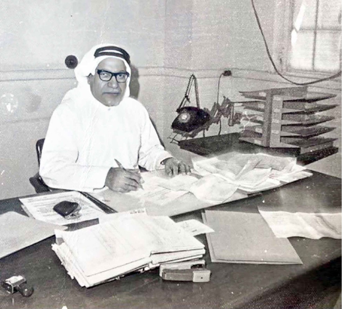 المرحوم بمكتبه في صندوق التعويضات القانوني