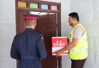 الإدارة العامة لتنفيذ لأحكام والعقوبات البديلة تقوم بتوزيع السلال الرمضانية على الأسر المستفيدة من برنامج فاعل خير