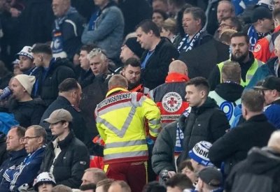 مشجع يفارق الحياة إثر انهياره خلال مباراة شالكه وليفركوزن