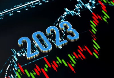 بنوك مركزية في حرب على جبهتين.. وتحذيرات من عدم الاستقرار المالي!