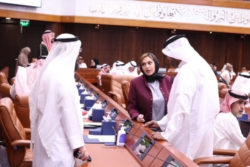 مصادر لـ"البلاد": حملة نيابية لتوظيف البحرينيين في "الحكومة"