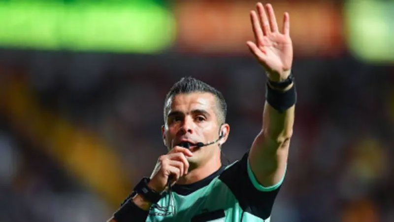 إيقاف حكم مكسيكي 12 مباراة بعد اعتدائه على لاعب