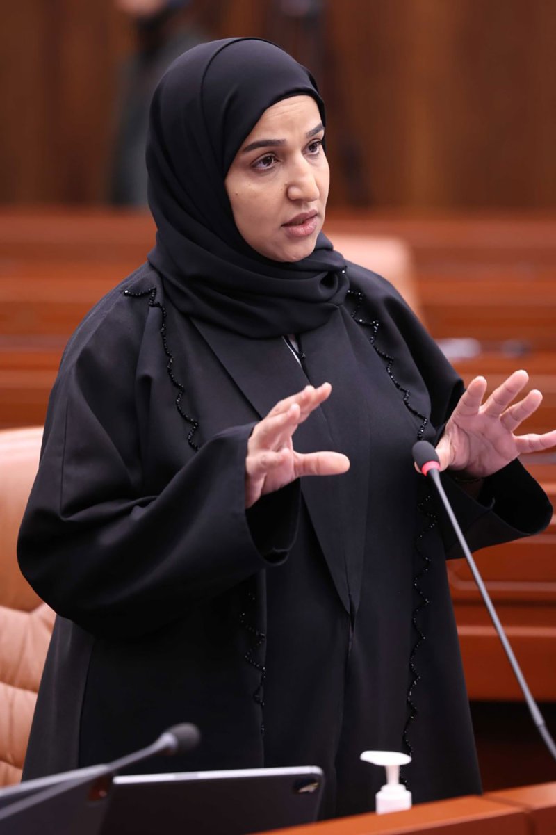 جليلة تستفسر عن موعد احلال البحرينيين في "المواصلات"