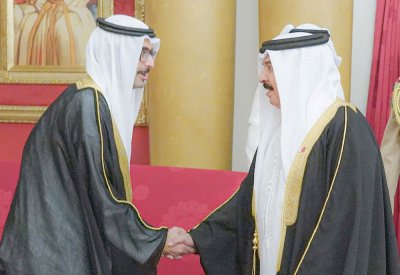 جلالة الملك المعظم يستقبل أهالي المحافظة الجنوبية لتلقي التهاني بمناسبة شهر رمضان المبارك