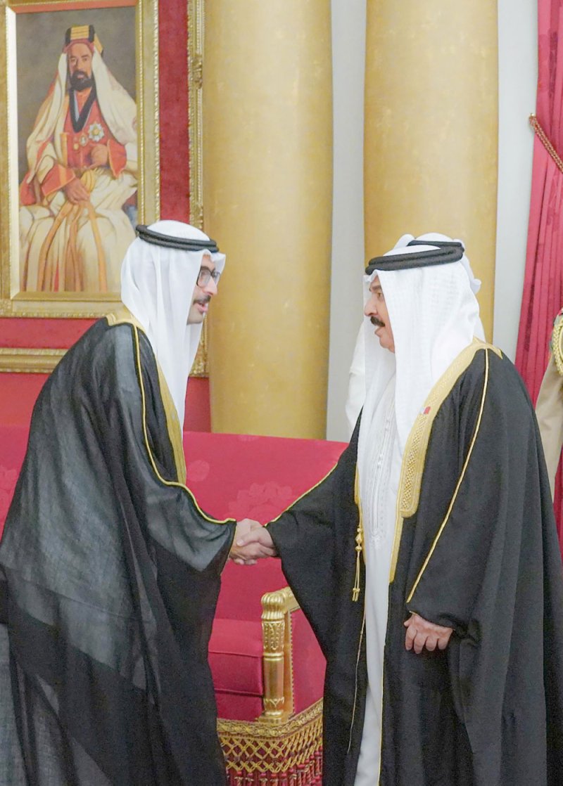 جلالة الملك المعظم يستقبل أهالي المحافظة الجنوبية لتلقي التهاني بمناسبة شهر رمضان المبارك
