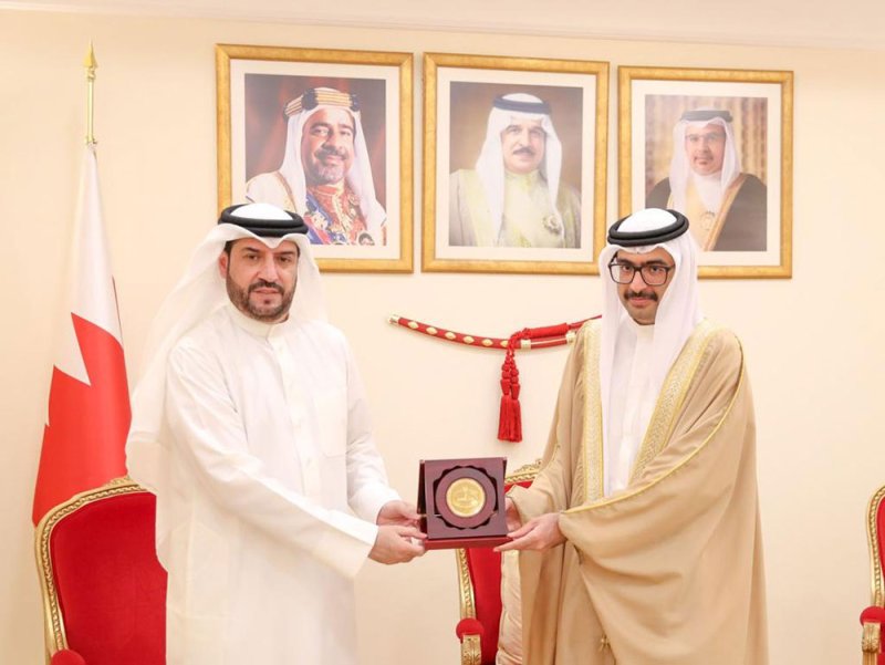 محافظ الجنوبية يؤكد حرص المحافظة على متابعة مستجدات المشاريع التي تحقق التطلعات المستقبلية والمستدامة للأهالي