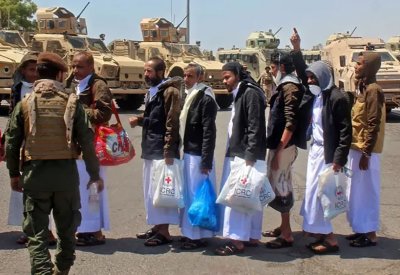 الحكومة اليمنية: التبادل سيستمر مع الحوثي "حتى تصفير السجون"