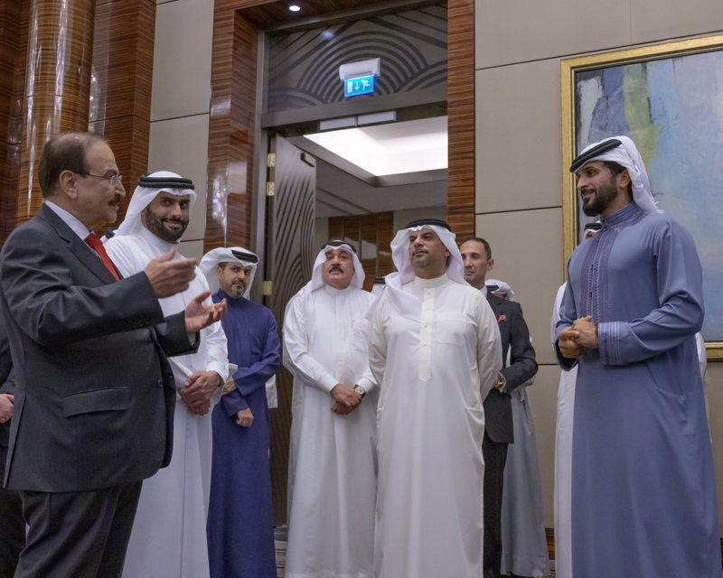 ناصر بن حمد يؤكد على أهمية التعاون والتكاتف في قيادة التحول بقطاع الطاقة وجعله أكثر ربحية وتنوعاً واستدامة