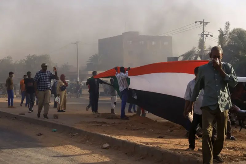 بلينكن يؤكد للبرهان دعم واشنطن للعملية السياسية بالسودان