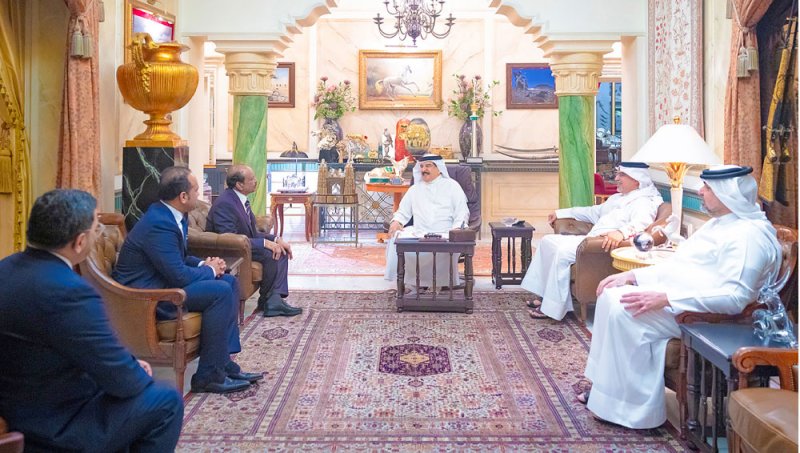 جلالة الملك المعظم يستقبل رئيس مجموعة اللولو هايبر