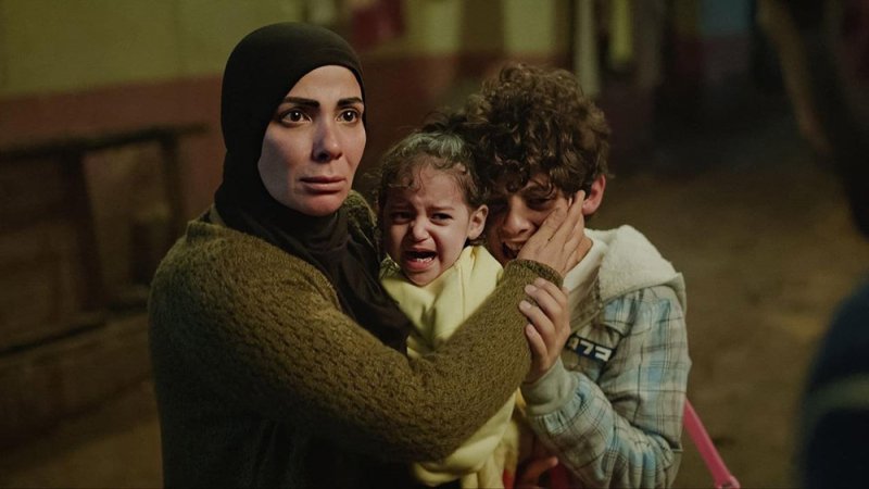 منى زكي والاحداث الصعبة في ”تحت الوصاية“