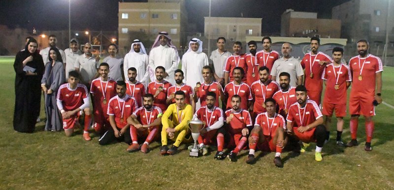 الكهرماء يتفوق ببراعة على ألبا ويحافظ على كأس الشركات الكروي