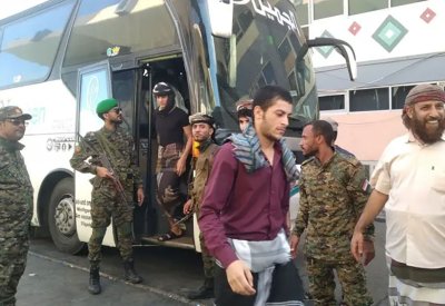 صفقة الأسرى تنطلق.. أول طائرة تقلع من عدن وأخرى من صنعاء