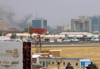 السودان.. تصاعد وتيرة الاشتباكات وتأكيدات ونفى لأحداث