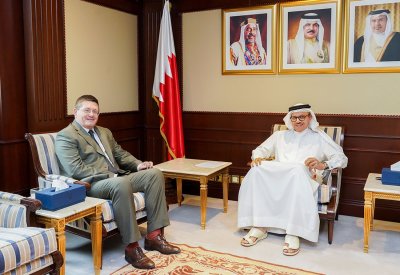 سعادة وزير الخارجية يستقبل سفير المملكة المتحدة لدى مملكة البحرين