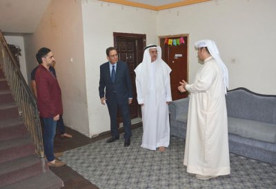 محافظ الشمالية يتفقد أحد المنازل المختارة للصيانة ضمن المشروع الخيري "بيوت"