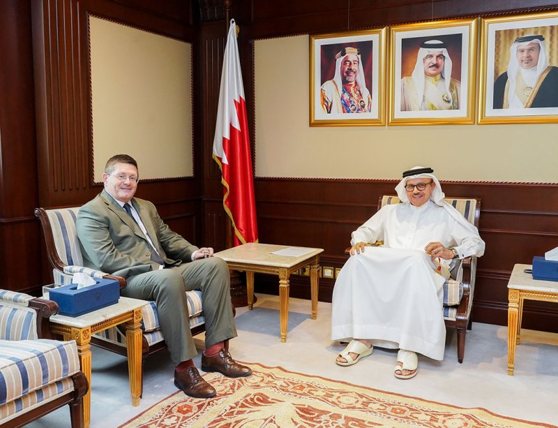سعادة وزير الخارجية يستقبل سفير المملكة المتحدة لدى مملكة البحرين