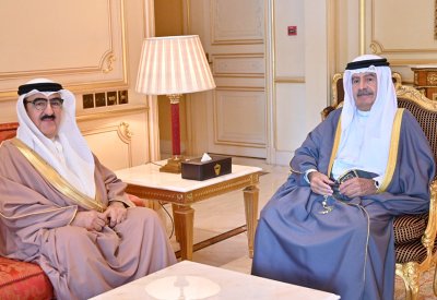 سمو الشيخ علي بن خليفة آل خليفة يستقبل المنسق في مكتب رئيس مجلس الوزراء