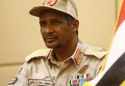 حميدتي: الحرب التي نخوضها هي ثمن الديمقراطية