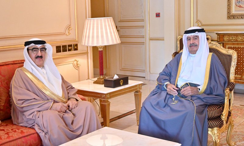 سمو الشيخ علي بن خليفة آل خليفة يستقبل المنسق في مكتب رئيس مجلس الوزراء