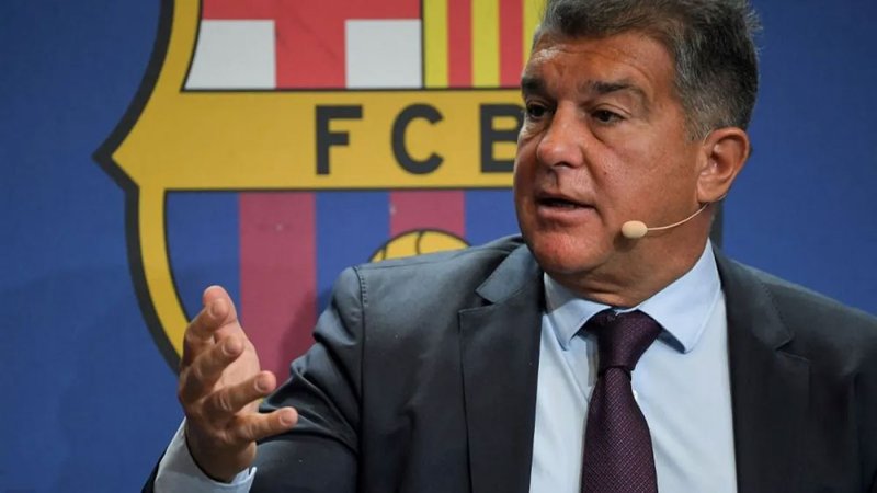 في خضم مزاعم الرشوة.. لابورتا: برشلونة لم يفعل شيئا