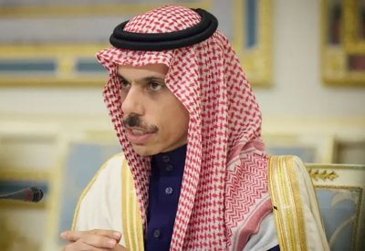 السعودية: حريصون على إعادة سوريا لمحيطها العربي