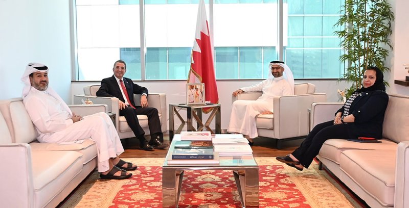 وزير الصناعة والتجارة يستقبل القنصل الفخري للاتحاد السويسري لدى مملكة البحرين
