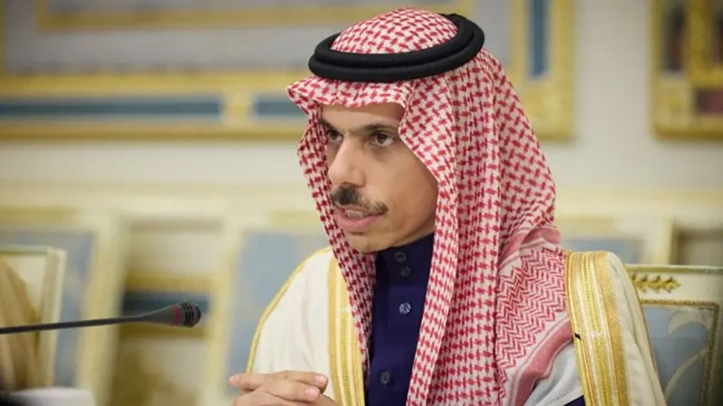 السعودية: حريصون على إعادة سوريا لمحيطها العربي