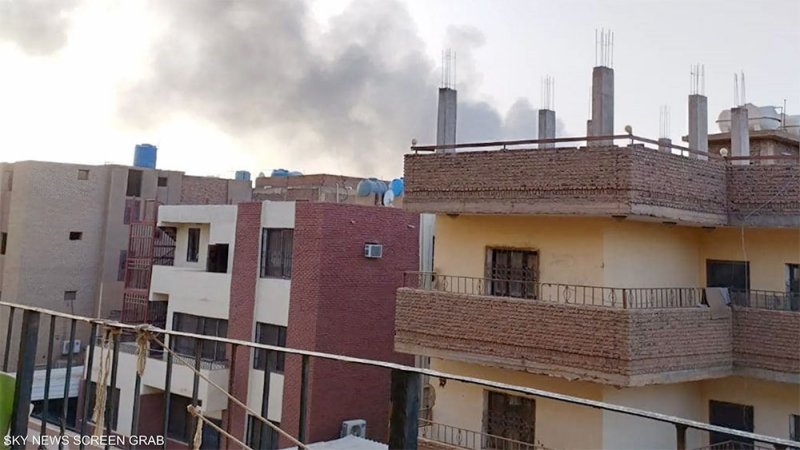 طلاب مصريون في الخرطوم يطلبون المساعدة وسط أجواء هلع