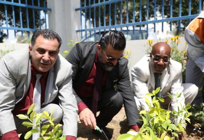 بلدية المنطقة الجنوبية تزرع 110 شتلة محلية في مركز كيان للتأهيل