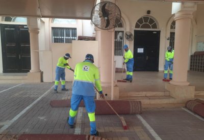 بلدية المنطقة الجنوبية تقيم حملات تنظيف الجوامع ومصليات العيد