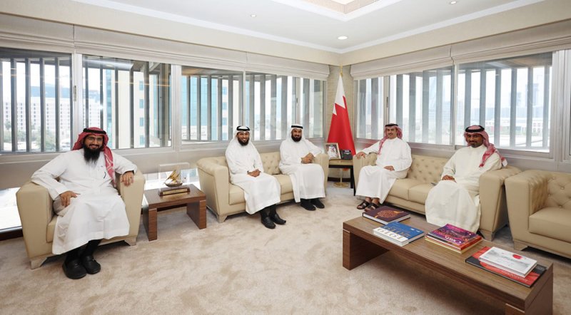 وزير العدل يثني على مشاركة قراء إدارة الأوقاف السنية في إحياء صلاة التراويح بالمانيا