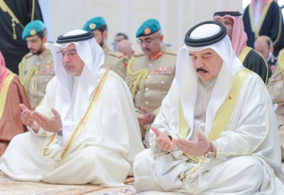 بالصور: جلالة الملك المعظم يؤدي صلاة عيد الفطر المبارك