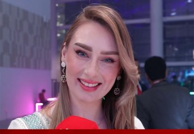 بالفيديو: كريستينا وحسن محمد يهنئون متابعي «البلاد»