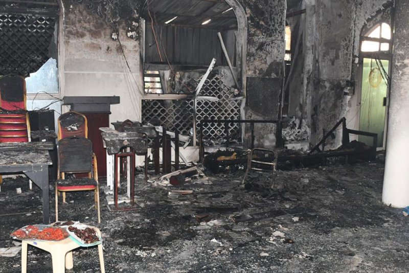 الدفاع المدني يخمد حريقا اندلع بملحق يستخدم للطهي تابع لأحد المساجد في منطقة الحورة