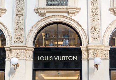 LV.. أول شركة أوروبية تتجاوز قيمتها 500 مليار دولار