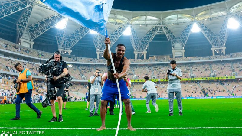 حجازي يهدي الهلال السعودي بطاقة العبور لنهائي كأس الملك