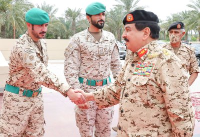 جلالة الملك المعظم يستقبل مساعد رئيس هيئة الأركان للعمليات بقوة دفاع البحرين