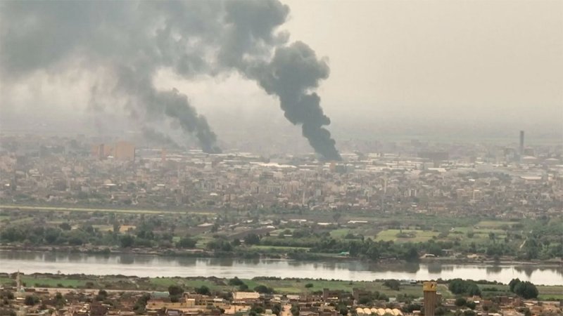 الخرطوم.. تجدد الاشتباكات بين الجيش والدعم السريع