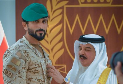 جلالة الملك المعظم يتفضل بترقية سمو الشيخ ناصر بن حمد آل خليفة إلى رتبة فريق ركن