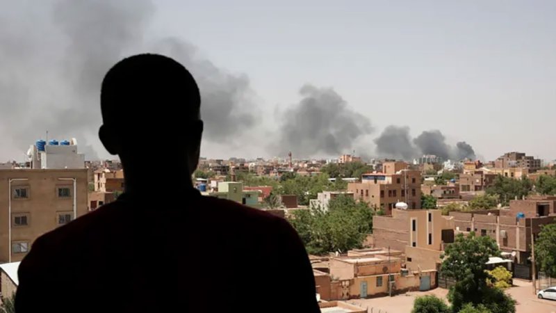 جيران السودان يدفعون الثمن بينما تتنافس القوى المتحاربة على السلطة