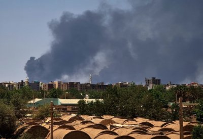 الفرار من جحيم السودان.. مفوضية اللاجئين تكشف رقما صادما